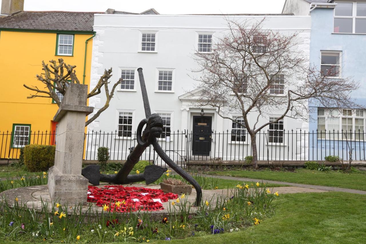 Duke Of Monmouth Penthouse Luxury Apartment, Lyme Regis, 3 Bedroom, Hot Tub, Garden, Dog Friendly Extérieur photo